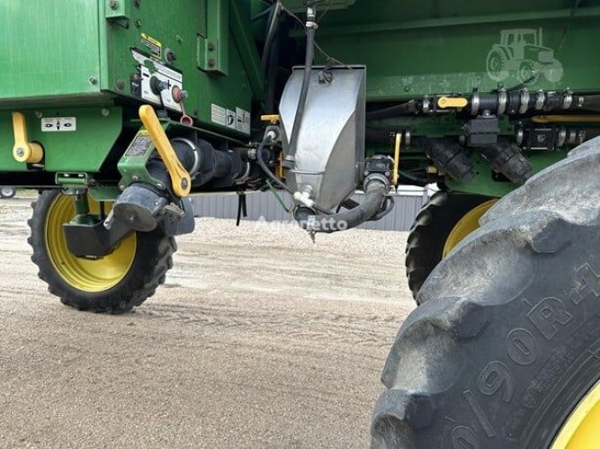 Обприскувач самохідний John Deere 4830